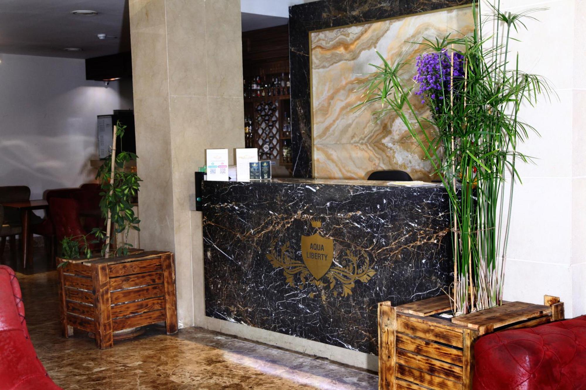 Aqua Hotel Tbilissi Extérieur photo